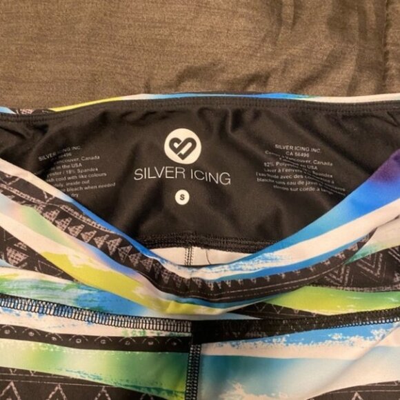 Silver Icing Small Exclusive Crops - Lot of 2 - Picture 7 of 7